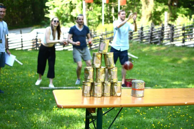 Dosenwerfen