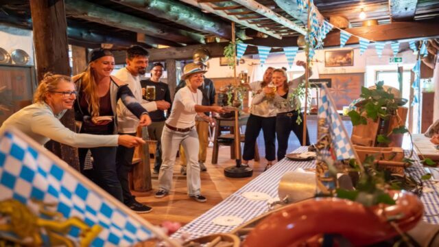 Echt.Posch Bayerische Olympiade Bierdeckelzielfwerfen Indoor