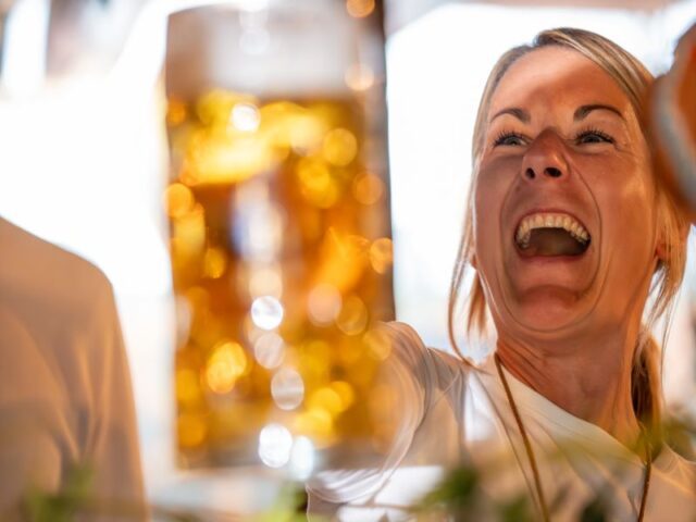 Echt.Posch Bayerische Olympiade Maßkrugstemmen Emotion