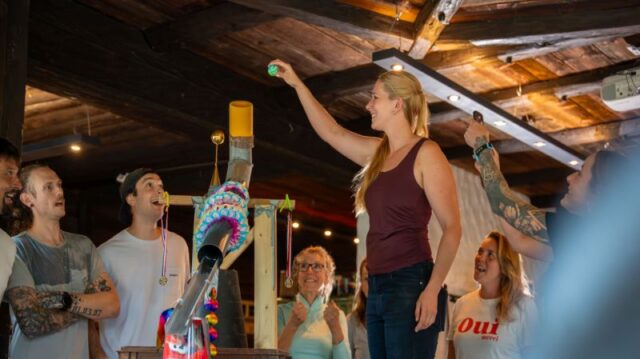 Echt.Posch_Baumgarten_Kettenreaktion_Teambuilding_Dominosteine_Start II