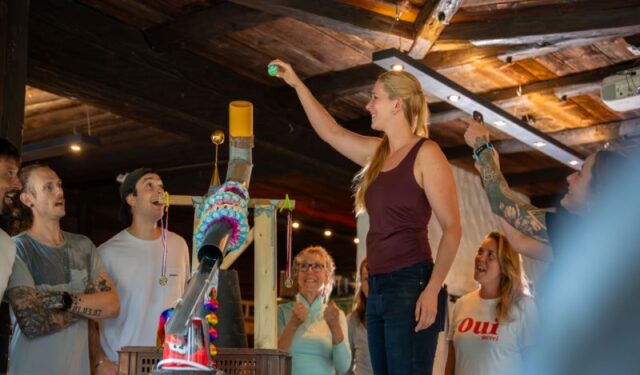Echt.Posch_Baumgarten_Kettenreaktion_Teambuilding_Dominosteine_Start II
